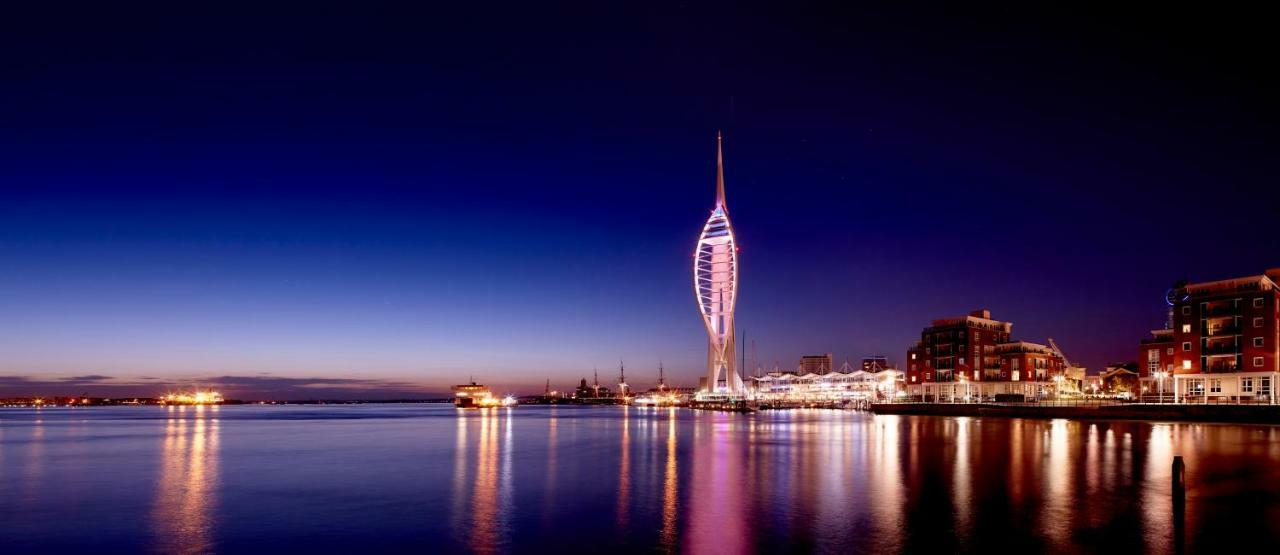 Utopia 007 Apartament Portsmouth Zewnętrze zdjęcie